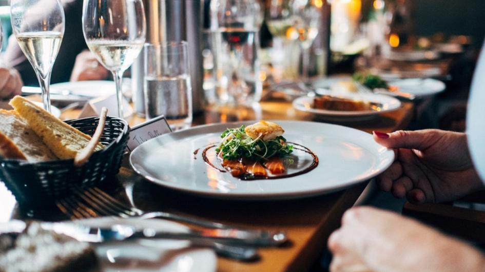 Premier Scalable Multi-Unit Casual Restaurant Brand with Real Estate